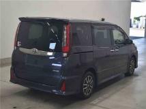 2016 Toyota Noah