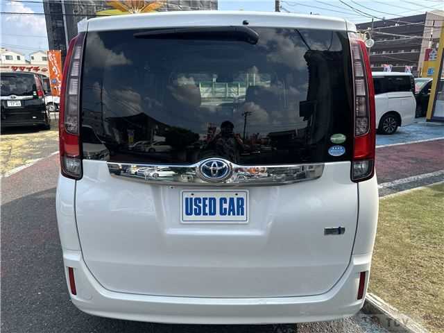 2016 Toyota Noah