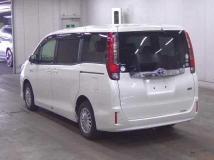 2016 Toyota Noah