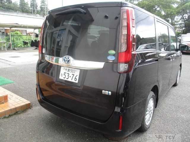 2016 Toyota Noah