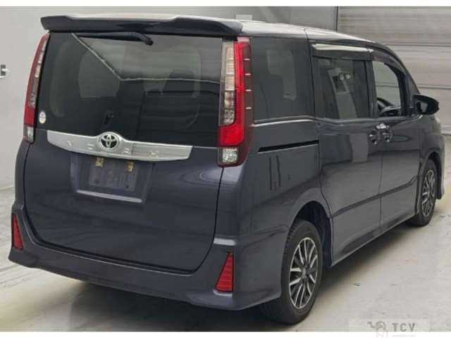 2016 Toyota Noah