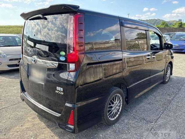 2016 Toyota Noah