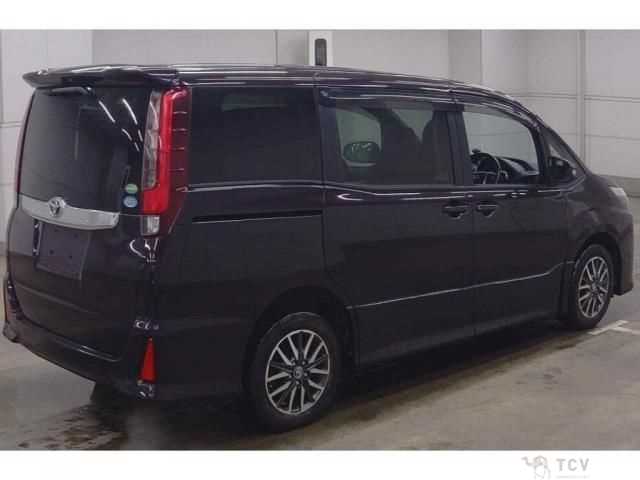 2016 Toyota Noah