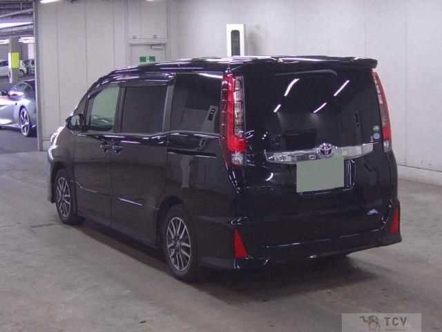 2016 Toyota Noah