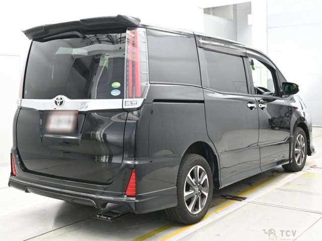 2017 Toyota Noah