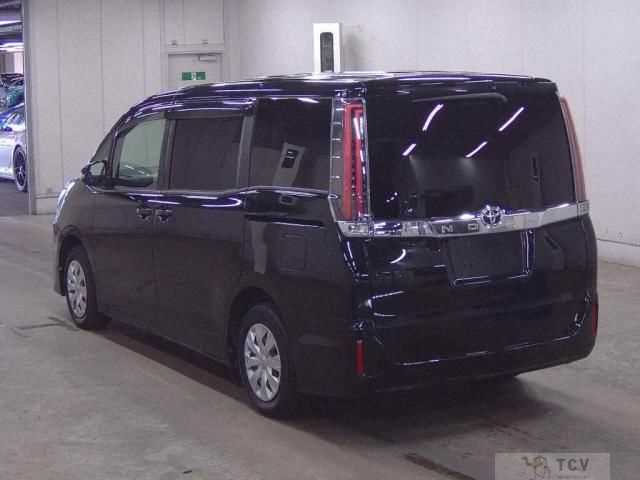 2017 Toyota Noah