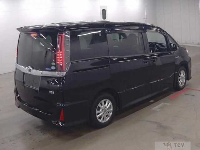 2017 Toyota Noah