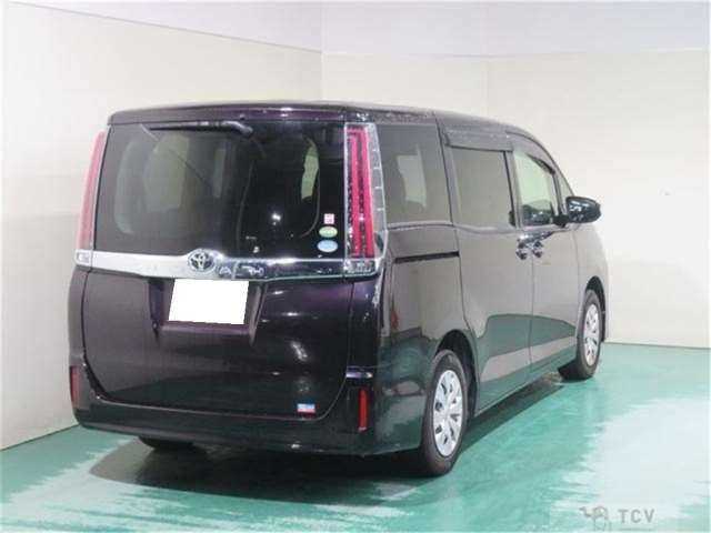 2017 Toyota Noah