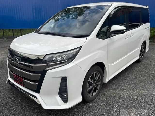 2017 Toyota Noah