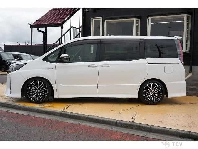 2017 Toyota Noah