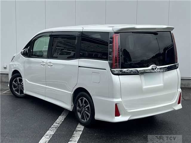 2017 Toyota Noah