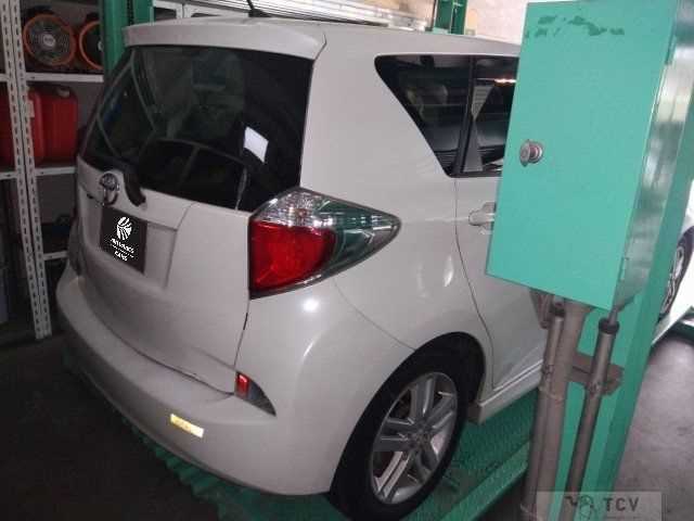 2012 Toyota Ractis