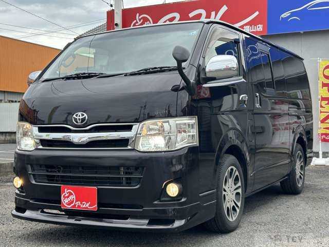 2013 Toyota Regiusace