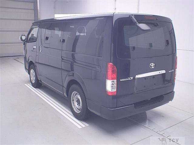 2017 Toyota Regiusace