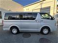 2005 Toyota Regiusace Van