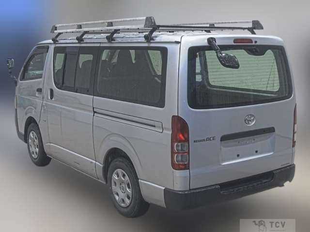 2006 Toyota Regiusace Van