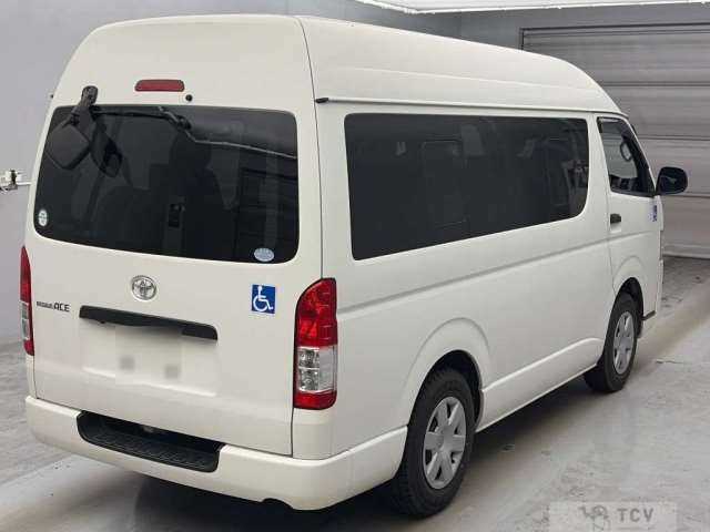 2014 Toyota Regiusace Van