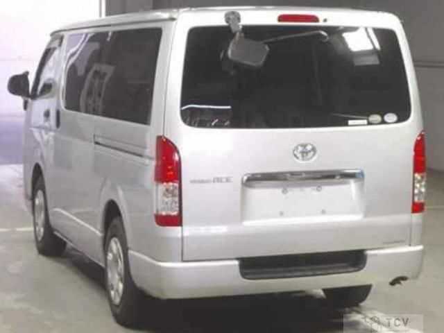 2015 Toyota Regiusace Van