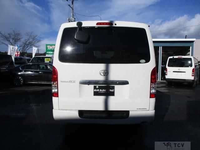 2016 Toyota Regiusace Van