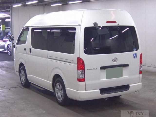 2016 Toyota Regiusace Van