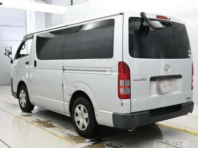 2017 Toyota Regiusace Van