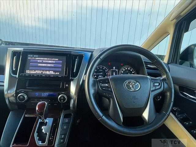 2015 Toyota Vellfire