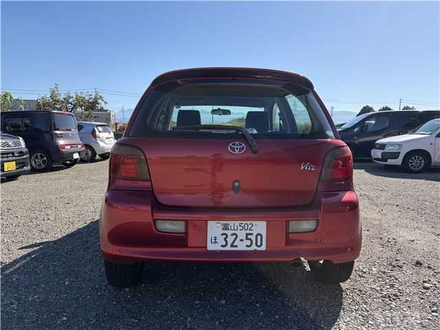 2001 Toyota Vitz