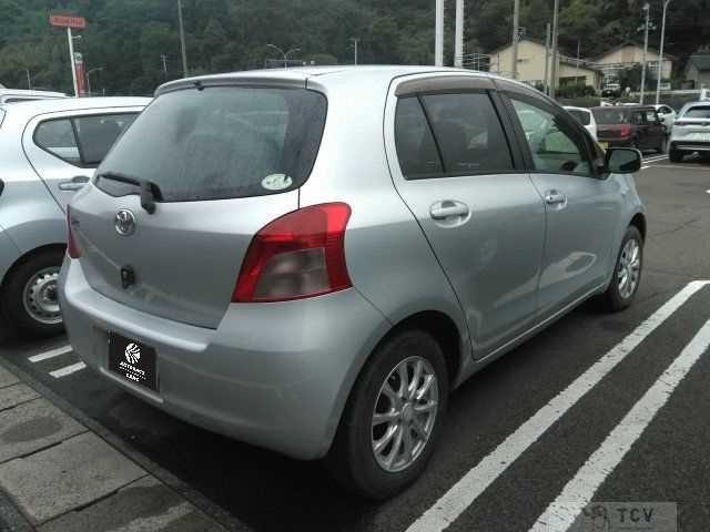 2005 Toyota Vitz