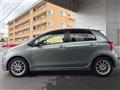 2005 Toyota Vitz