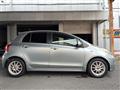 2005 Toyota Vitz