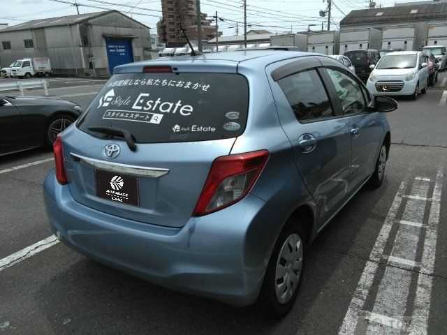 2011 Toyota Vitz