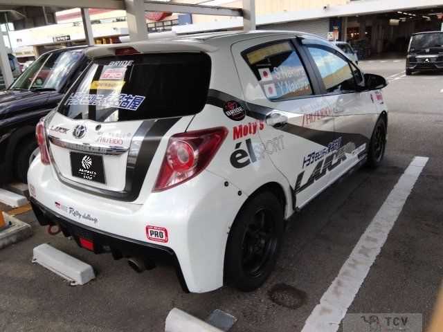 2011 Toyota Vitz