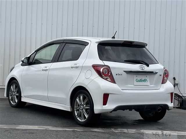 2013 Toyota Vitz