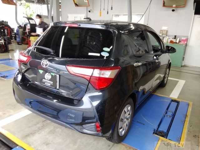 2017 Toyota Vitz