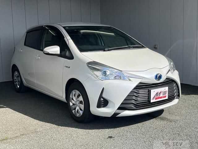 2017 Toyota Vitz