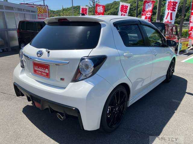 2017 Toyota Vitz
