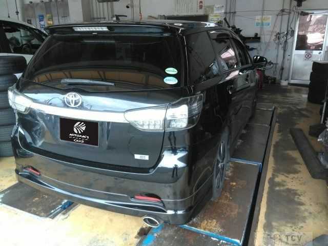 2013 Toyota Wish
