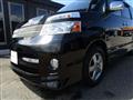 2005 Toyota Voxy