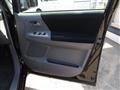 2005 Toyota Voxy