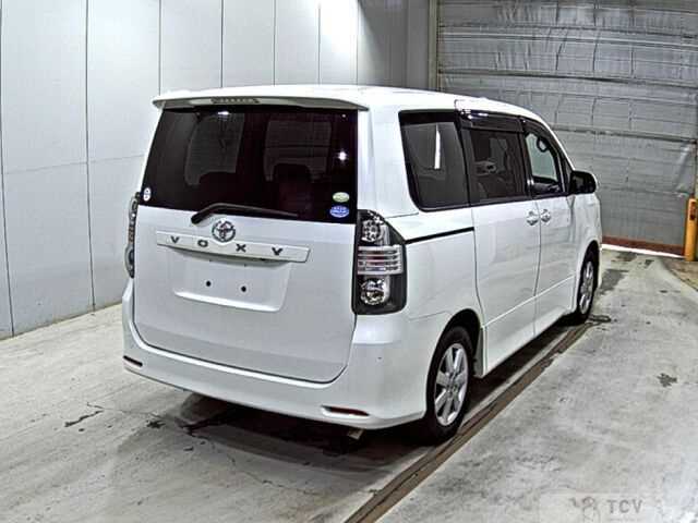 2007 Toyota Voxy