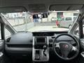 2007 Toyota Voxy