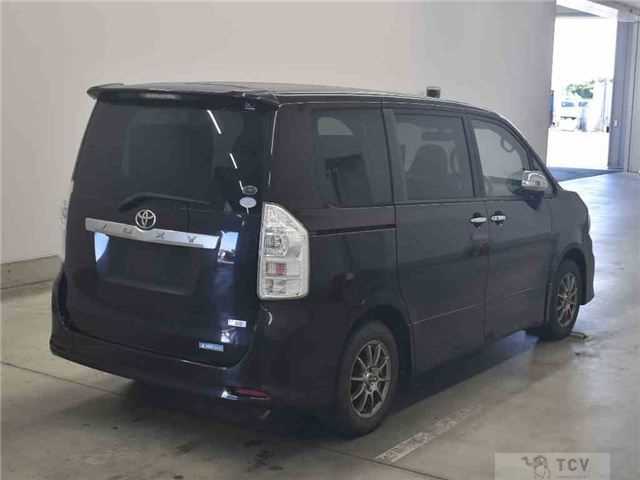 2010 Toyota Voxy