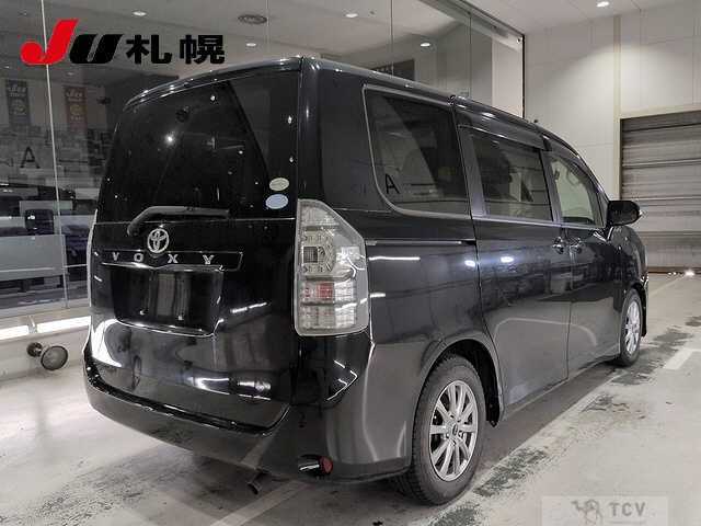 2011 Toyota Voxy
