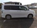 2011 Toyota Voxy