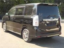2013 Toyota Voxy
