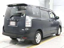 2013 Toyota Voxy
