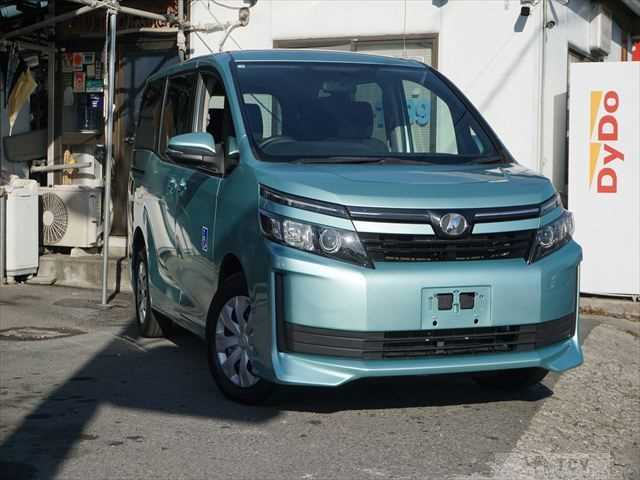 2014 Toyota Voxy