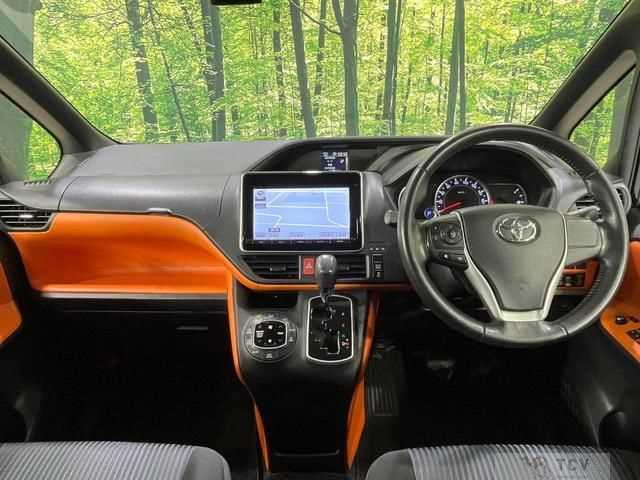2014 Toyota Voxy
