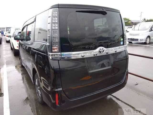 2015 Toyota Voxy