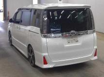 2015 Toyota Voxy